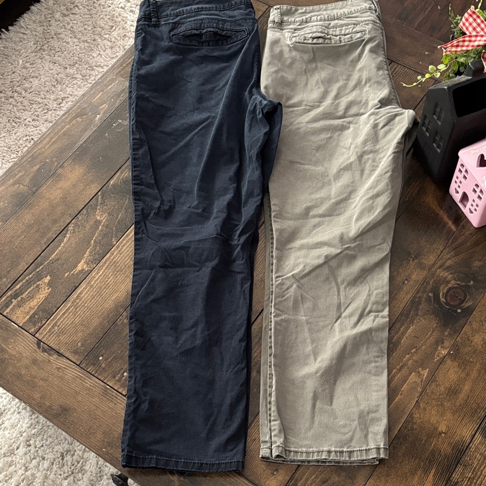 a.n.a Women's Cropped Pants in Black and Green